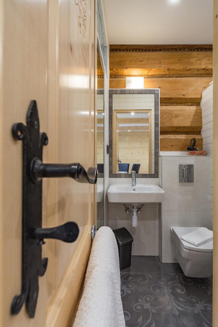 Pokoje i Apartamenty Centrum - Willa Bajeczka Zakopane Esterno foto