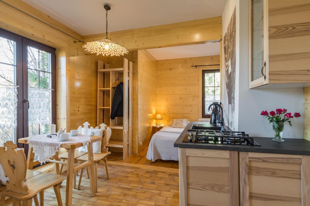 Pokoje i Apartamenty Centrum - Willa Bajeczka Zakopane Esterno foto