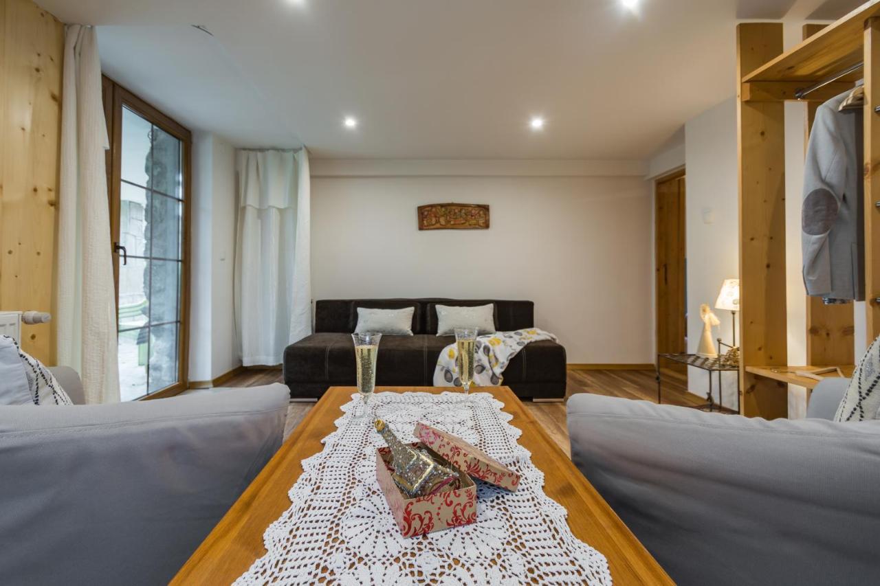 Pokoje i Apartamenty Centrum - Willa Bajeczka Zakopane Esterno foto